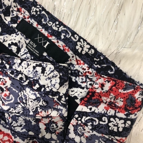 Forever 21 Blue‎ and Red Printings Skirt Medium - Picture 8 of 8